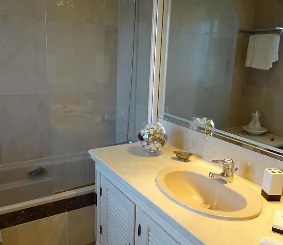 Dominion Apartment Estepona