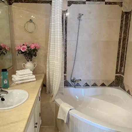 Dominion Apartman Estepona