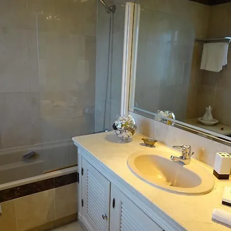 Dominion Lägenhet Estepona